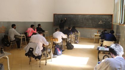 Ingreso secundaria 2023 en Jujuy: Familias buscan permutar banco frente a la falta de vacantes