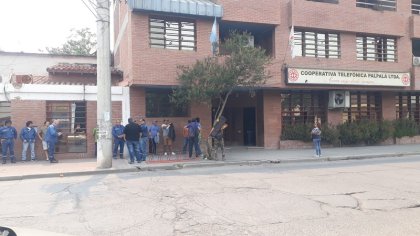 Trabajadores de la Cooperativa Telefónica llevan adelante un paro por 24h 