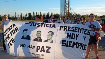 Familiares reclamaron justicia para los tres petroleros fallecidos en la refinería NAO