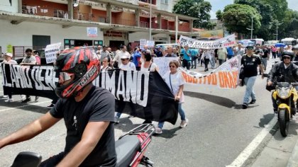 Trabajadores activos y jubilados marcharon en Caracas por salarios y el cese de la criminalización de la protesta