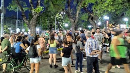 Movilización y asamblea en Campana