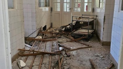 Se cayó el techo del comedor de la guardia del hospital Muñiz