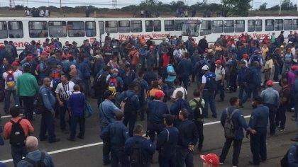 Masiva protesta de trabajadores de Sidor por salarios y violaciones de sus derechos contractuales