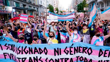 [Tribuna Abierta] Plataforma Trans denuncia bloqueo de la Ley Trans por parte del PSOE y le declara partido non grato