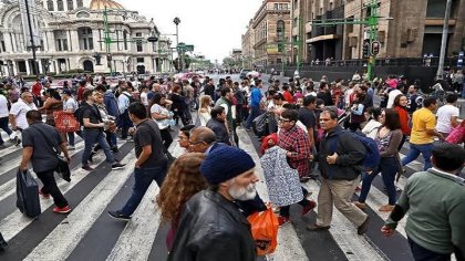 Sin trabajo estable ni salud mental, la realidad de los jóvenes en México