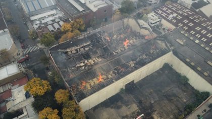 Nuevo incendio en depósito de Iron Mountain: hubo derrumbe pero no víctimas