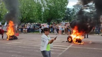 Puan: trabajadores municipales continúan de paro y movilizarán por segunda vez a la Municipalidad