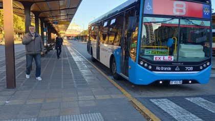 Paro Nacional: los pocos colectivos que circulan lo hacen prácticamente vacíos 