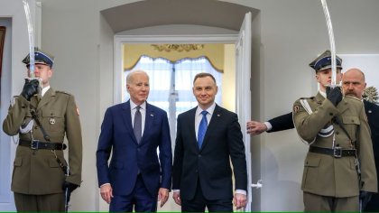 Biden desde Varsovia echa combustible a la guerra en Ucrania