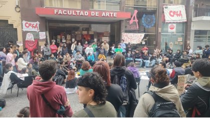 Asambleas y lucha en UNICEN: Estudiantes y docentes de Arte contra el ajuste