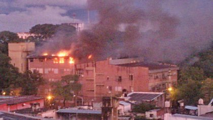 Tucumán: incendio (¿y desidia?) en la facultad del edificio Miguel Lillo