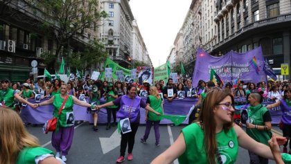 “Todas somos Lucía Pérez”: más de diez mil mujeres marcharon en repudio al fallo de la impunidad