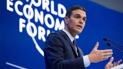 Pedro Sánchez parla amb Guaidó i demana “eleccions lliures” a Veneçuela