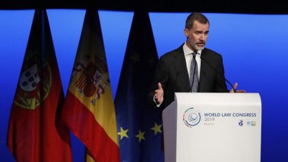 Felipe VI entra a l'escenari del judici 