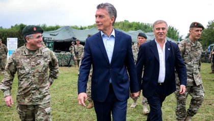 Macri recarga la campaña: $ 800 millones en arsenal militar y 500 soldados más a la frontera