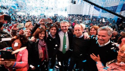 Fernández, Kicillof e Insaurralde prometieron “dignidad” a jubilados en un acto