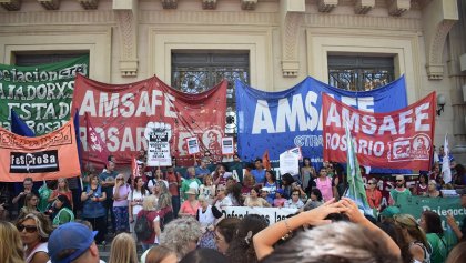 Marcha contra el ajuste en Rosario - YouTube