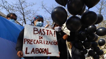 Acto en el hospital Durand por el fallecimiento de un enfermero - YouTube