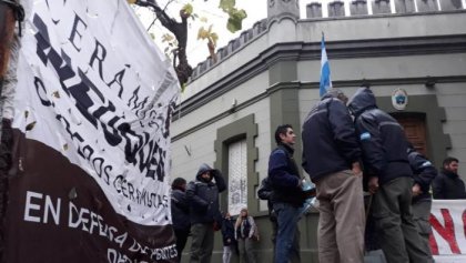 Trabajadores de Cerámica Neuquén harán una permanencia en Casa de Gobierno 