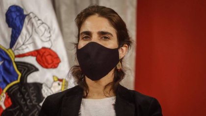 Ministra Zaldívar se encoge de hombros por reajuste del sueldo mínimo: “si se aumenta, puede que se destruyan puestos de trabajo” 