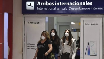 Limitan los viajes aéreos al exterior por la pandemia