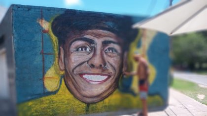 [Fotogalería] A 11 meses de su asesinato hicieron murales por Carlos Bocacha Orellano en Rosario