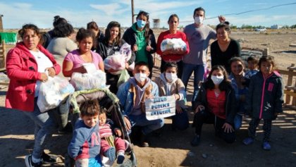 Trabajadores y trabajadoras de la salud se solidarizan con una toma afectada por el temporal 