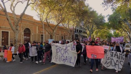 Abigail Carniel, familiares piden respuestas y volverán a marchar