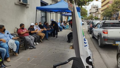 Banco de Desarrollo: trabajadores resisten el fraude laboral de Gerardo Morales 