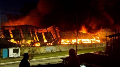 Quilmes: Incendio en el Parque Industrial de Bernal