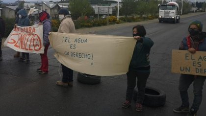 Barrios sin agua potable cortaron la ruta 258 ante la falta de respuesta