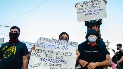 “Van a empezar las clases y no podemos ni comprarles unas zapatillas a nuestros hijos”