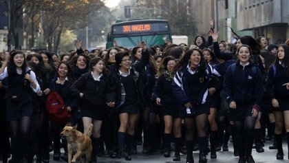 Violencia de género en los liceos y escuelas: Una respuesta de docentes y estudiantes 