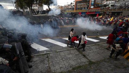 Lasso vuelve a reprimir las protestas que crecen en Ecuador