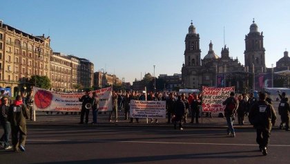 Trabajadores de gasolineras se manifiestan frente al GDF