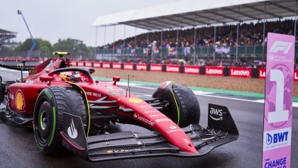 GP Gran Bretaña: Carlos Sainz logró la pole cantando bajo la lluvia