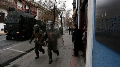 Presentan querella contra carabineros por brutal golpiza a estudiantes de la UTEM