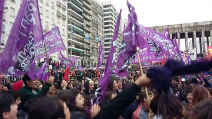 Mujeres de Pan y Rosas entrevistadas en radio de la Universidad de Avellaneda