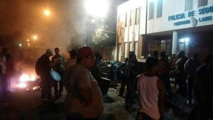 Feroz represión policial en comedor de Lanús