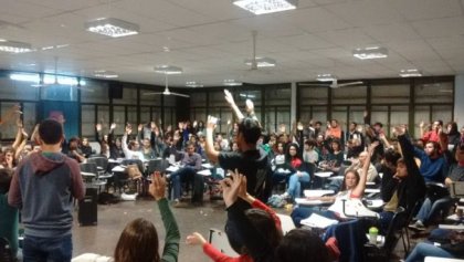 Estudiantes del Comahue: "hay que rodear de solidaridad a las trabajadoras de limpieza" 