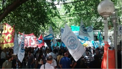 Organizaciones gremiales y políticas hicieron un acto contra la ley previsional