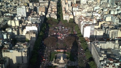 Masiva marcha universitaria en el país vecino