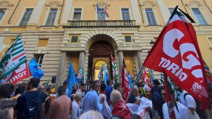 Huelga en el norte de Italia por la muerte de trabajadores arrollados por un tren