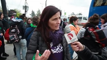 Luana Simioni, candidata a diputada del FIT Unidad en el cierre del 34º Encuentro - YouTube