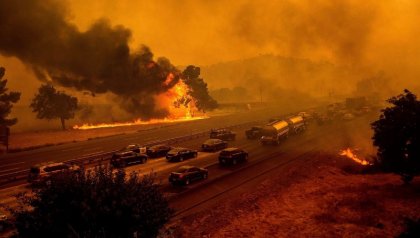 Arde California: el segundo incendio forestal más grande de la historia