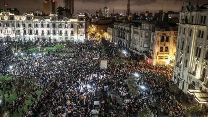 Crisis política en Perú: Merino juramenta a su gabinete en medio de fuertes protestas