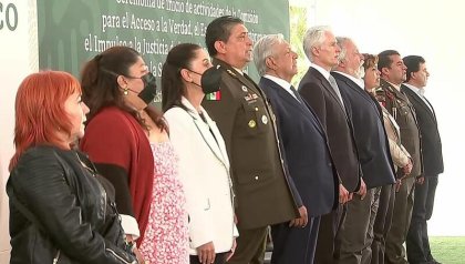 Entre protesta de familiares, AMLO y Sedena anuncian apertura de archivos de la Guerra Sucia