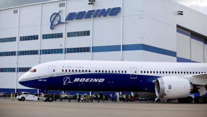 Los trabajadores Boeing en Estados Unidos van a la huelga por mejoras en sus derechos laborales 