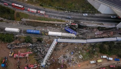 Jornada de huelga y protestas en Grecia tras choque de trenes con al menos 46 muertos