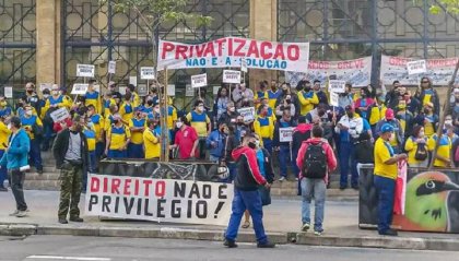 Trabajadores del correo de Brasil realizan jornada nacional de lucha